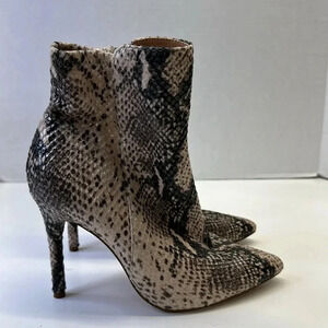 Jessica Simpson Heeled Ankle Boots Booties Faux Snake Animal Print Size Zip 6.5